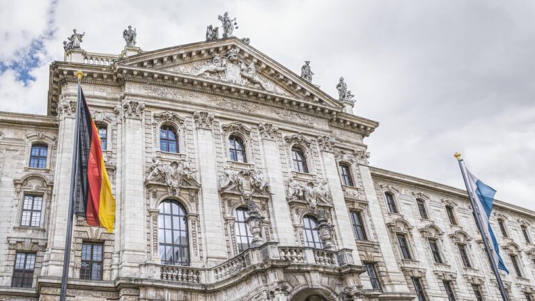 Parents Leaving Family Court Together – Family Law Life After Divorce Legal Guide